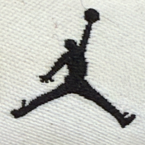 Nike Air Jordan 1 Mid GS Black White Youth Size 1Y Sneakers - Picture 4 of 7